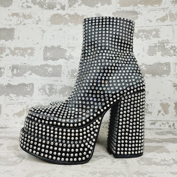 Steve Madden Shoes - NEW Steve Madden Black Silver Cobra Rhinestones Ankle Platform Boots T725